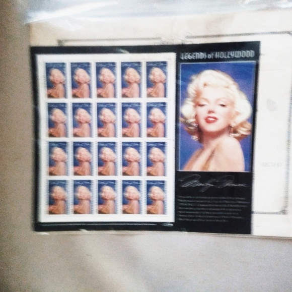 MARILYN MONROE LEGENDS OF HOLLYWOOD .32 CENT STAMP - Picture 2 of 7